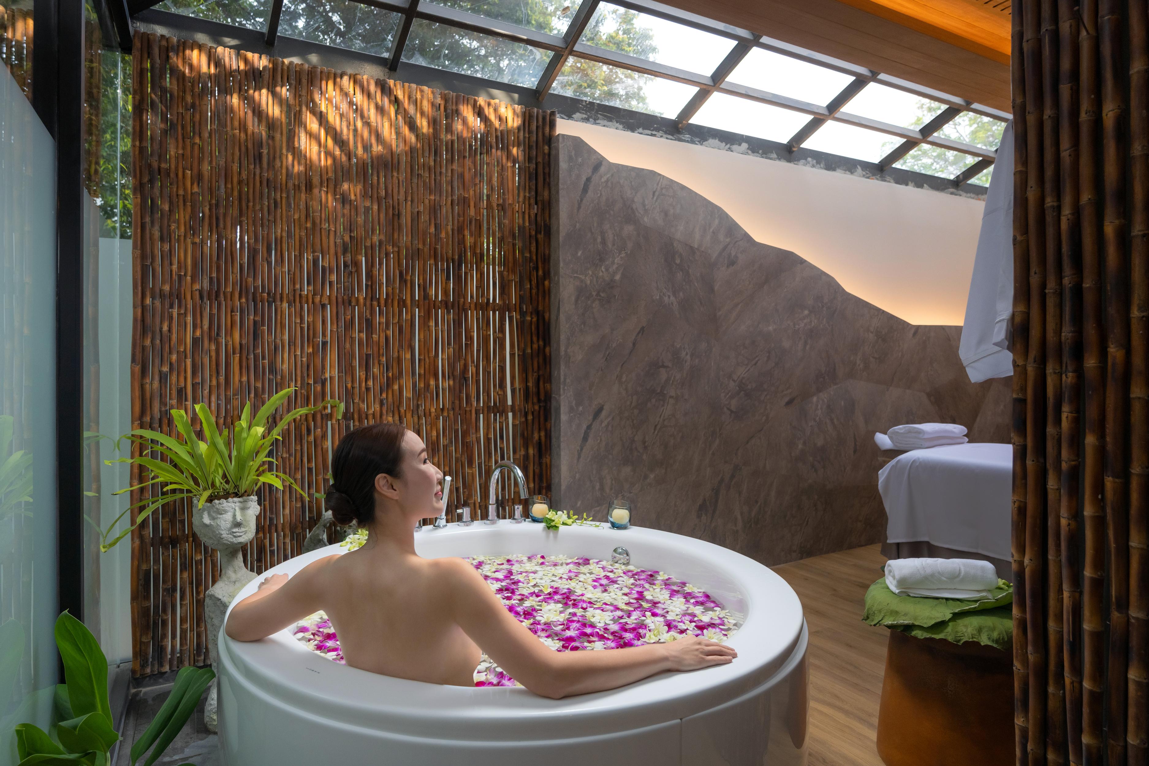 Sinae Phuket Hotel Bagian luar foto